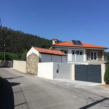 בית אירוח Casa Alexandre 9 Monte (Norte)