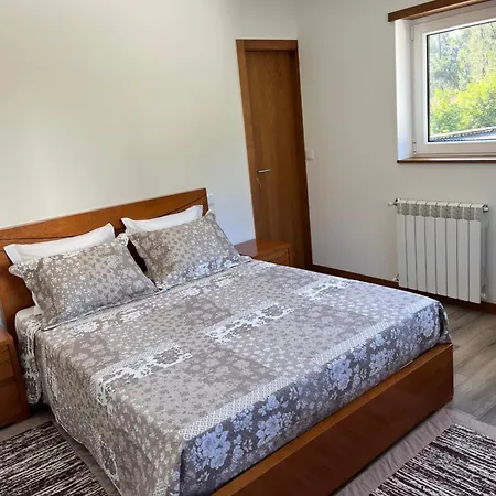 בית אירוח Casa Alexandre 9 *
